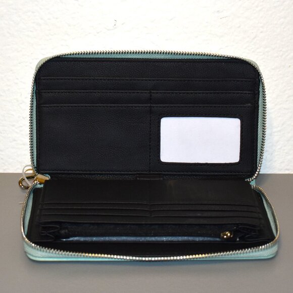 NWT Steve Madden Frosty Green Zip Around Wristlet Wallet - Picture 5 of 6